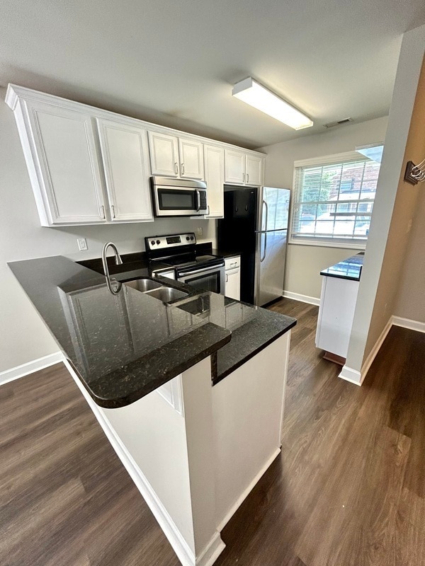 Foto del edificio - 1215 Green Oaks Ln