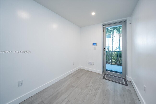 Foto del edificio - 1153 101st St