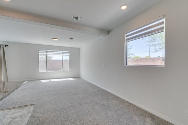 Building Photo - Beautiful 4-Bedroom Home in Desirable Highlands Ranch