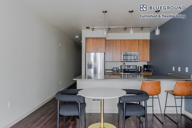 Foto del edificio - 1414 10th Ave