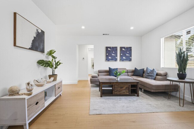 Building Photo - Showing Times: to schedule a viewing, please contact us