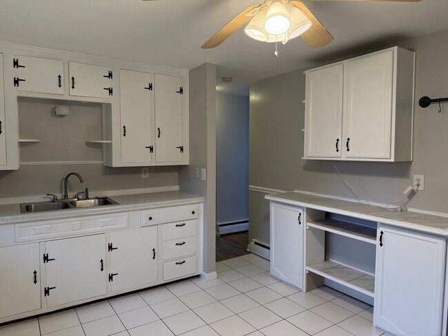 Building Photo - 4B Marlyn Dr