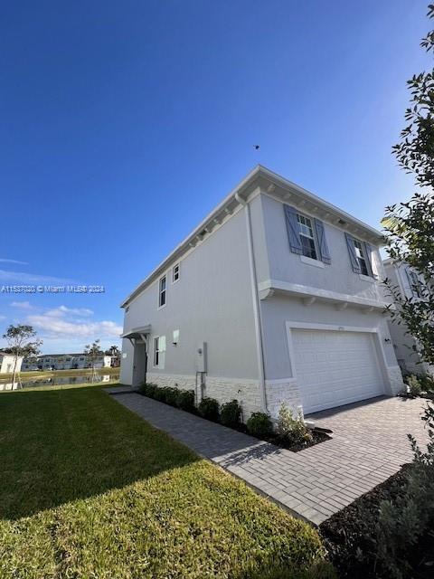 Foto del edificio - 6911 Harbours Edge Ave
