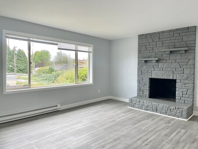 Foto del edificio - 2 Bedroom, 2 Bathroom + Den Ballard Duplex!