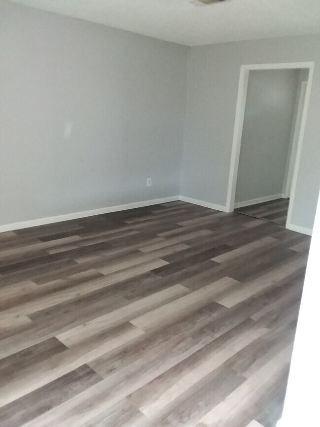 Foto del edificio - 3439 Trail Lake Dr