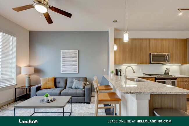 Foto del edificio - 110 W CityLine Dr