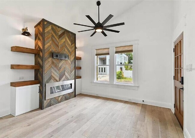 Foto del edificio - 2508 N Ola Ave