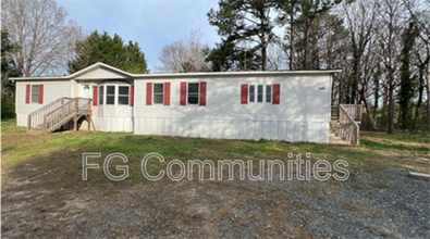 Building Photo - 1020 Old Church Rd