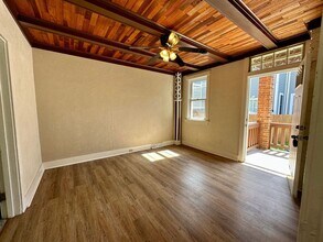 Building Photo - 817 N Sheridan Ave