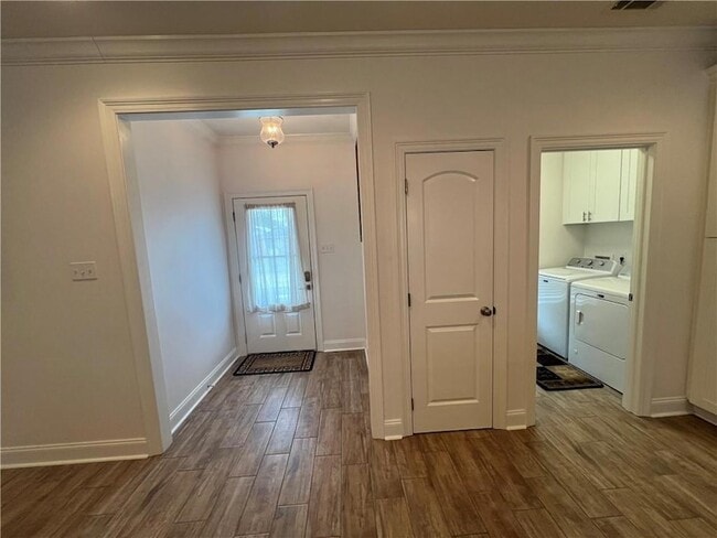 Foto del edificio - 2708 Volpe Dr