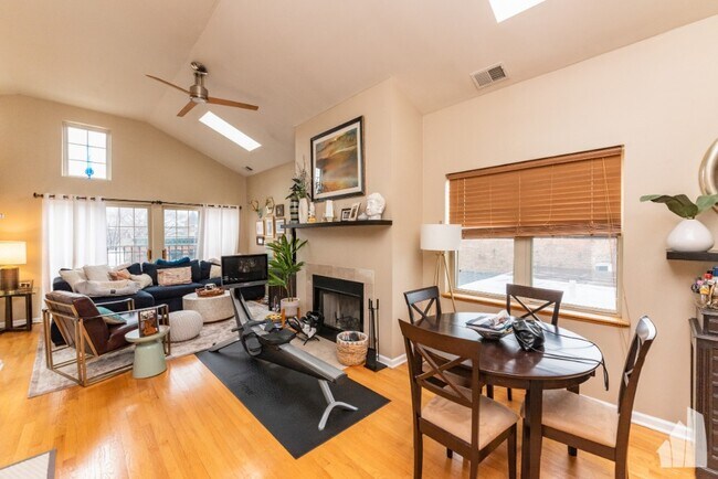 Foto del edificio - 1312 N Campbell Ave
