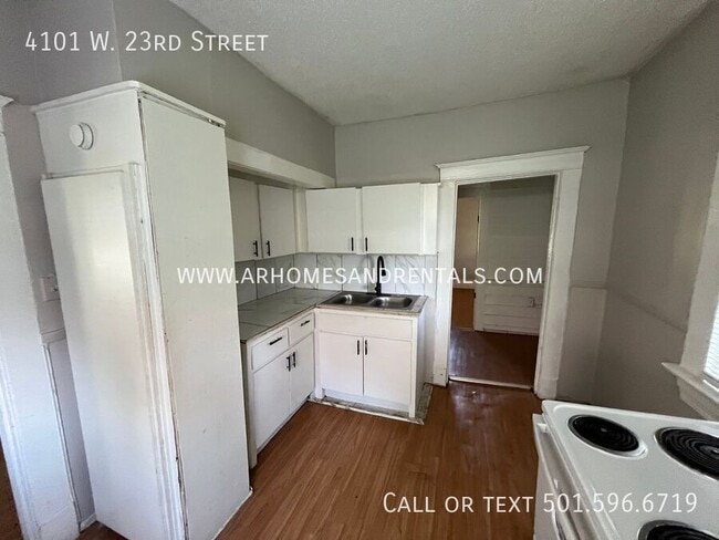Building Photo - 4101 W 23rd St