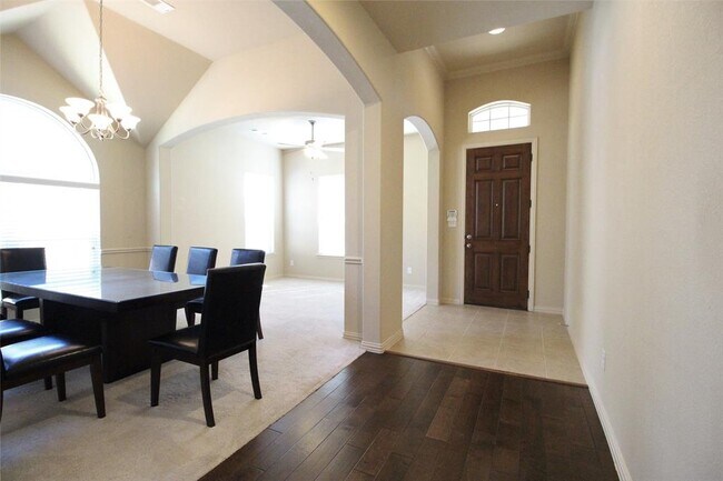 Foto del edificio - 3513 Stampede Dr