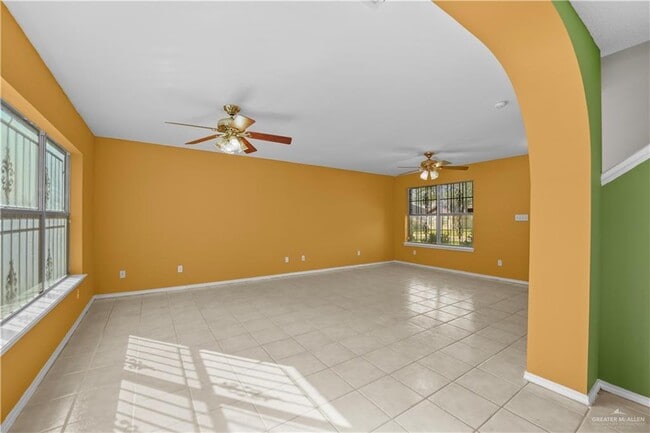 Building Photo - 22 San Ignacio Ave