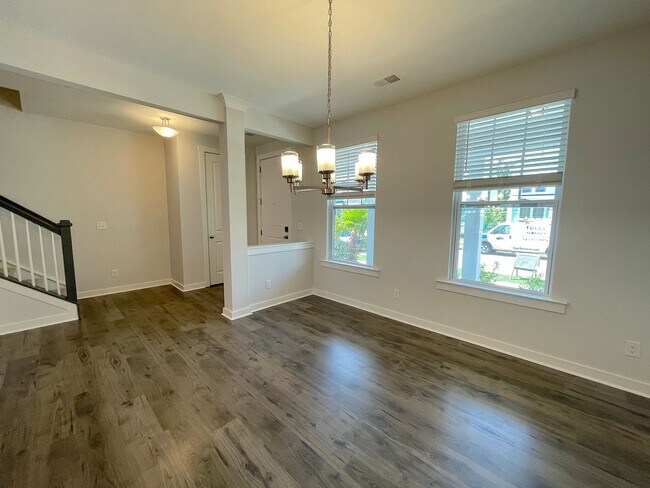 Building Photo - Homecoming