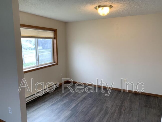 Building Photo - 2101 N Bryant Ave