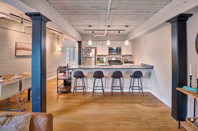 Building Photo - James Corner