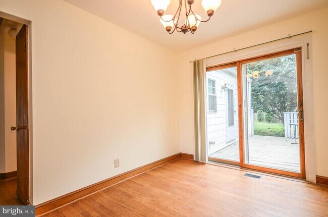 Foto del edificio - 2034 Glen Ross Rd