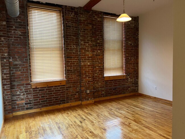 Foto del edificio - 325 Lafayette St