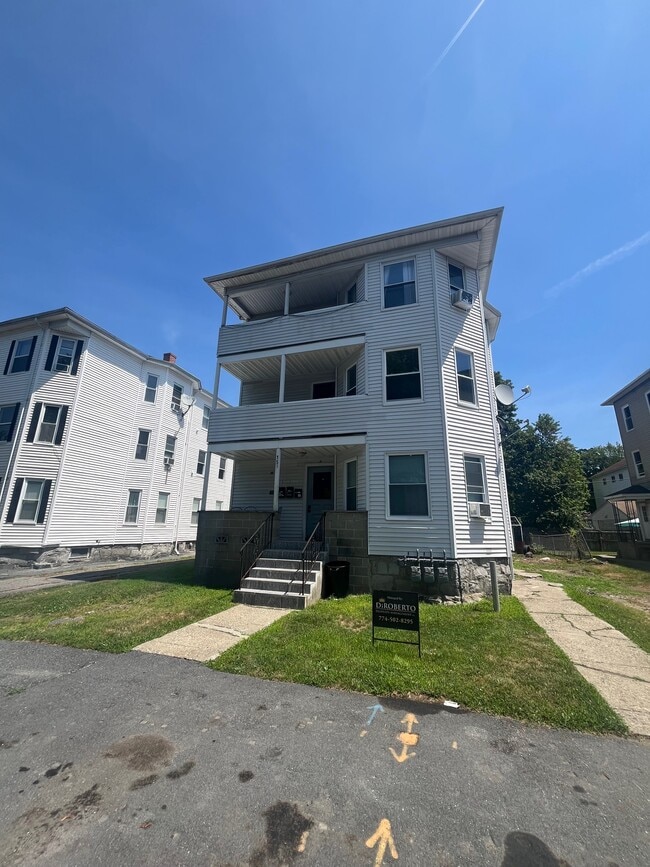 Building Photo - 151 Pilgrim Ave