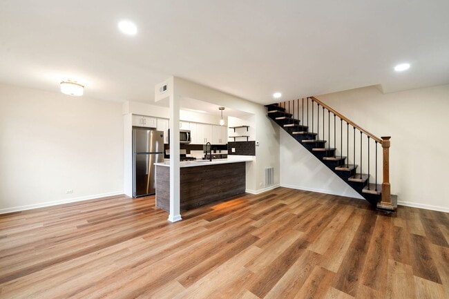 Foto del edificio - 1481 Quaker Ln