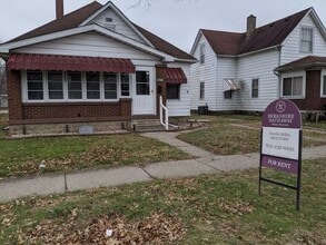 Building Photo - 2305 N 14th St