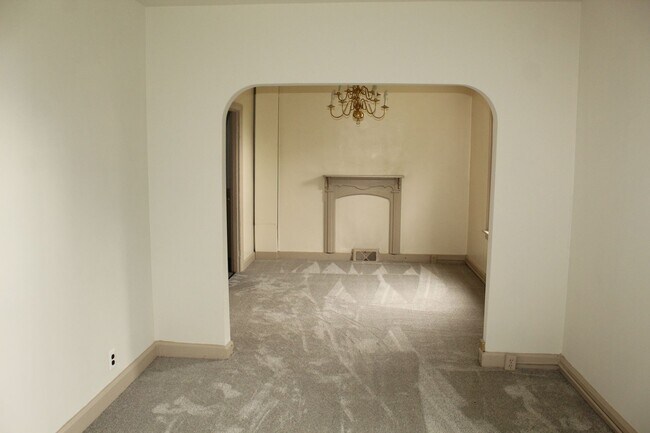 Foto del edificio - Single Family Home in Shrewsbury Borough