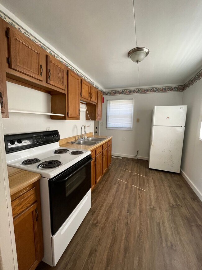 Building Photo - 2 Bedroom Single Family Home-Vinton Schools