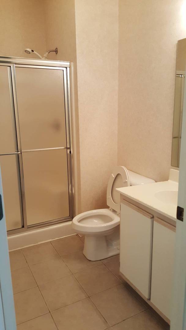 Building Photo - 2 Bedroom 1st Floor Condo in River Oaks