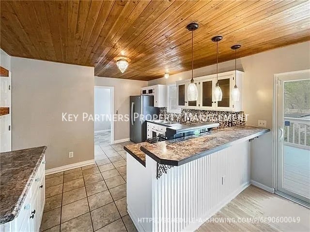 Building Photo - 8149 Grand Ave