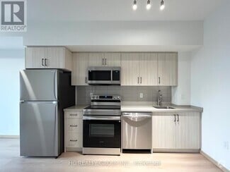 Building Photo - 3429-3429 Sheppard Ave E