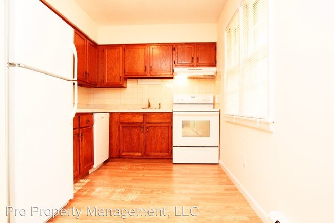 Foto del edificio - 2 Waterbury Rd
