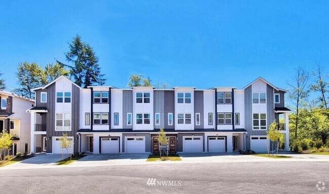 Building Photo - 13717 Admiralty Way