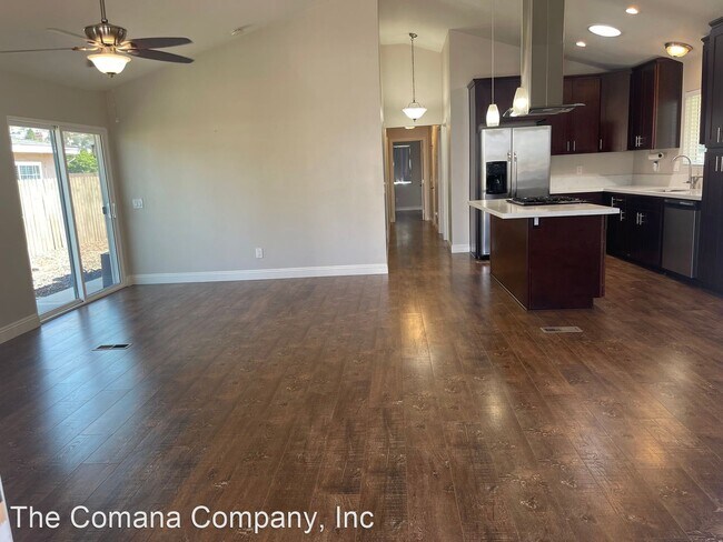 Foto del edificio - 3 br, 2 bath House - 821 Ramona Avenue