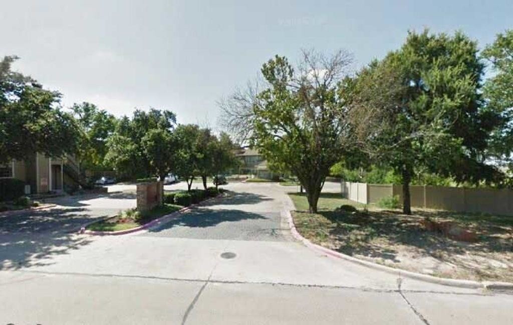 Foto principal - 4101 Esters Rd