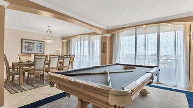 Building Photo - 7F38C9 Siesta Key