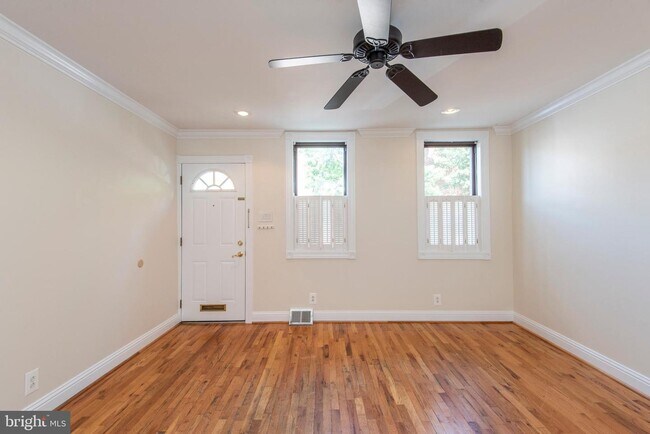 Foto del edificio - 823 S 10th St