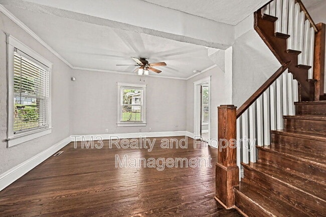 Building Photo - 6015 Cherry St