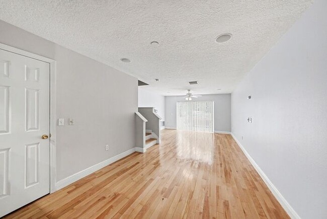 Building Photo - 8106 Silent Creek Dr