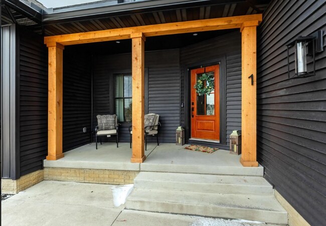 Foto del edificio - 1 Country Club Ct