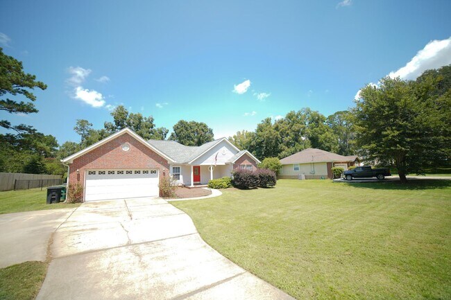 Building Photo - 3 Bed / 2 Bath Home with Sunroom in Killea...