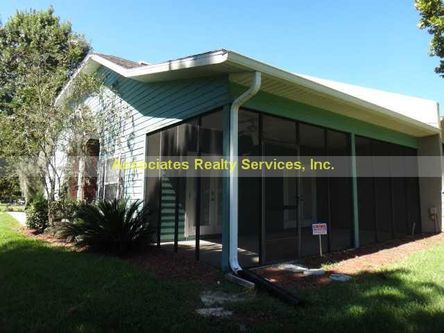 Building Photo - Amazing Town House on Meadowbrook Golf Course!   LOOK!