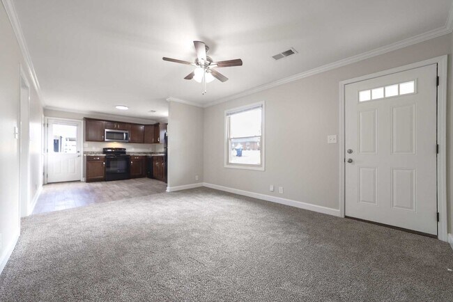 Foto del edificio - Look and Lease Special! $200 off rent!!!