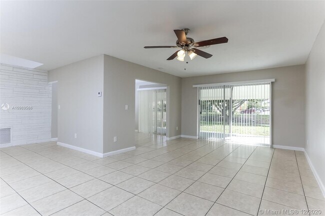Building Photo - 2230 NW 42nd Ave