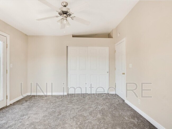 Building Photo - 1487 E Payton Way