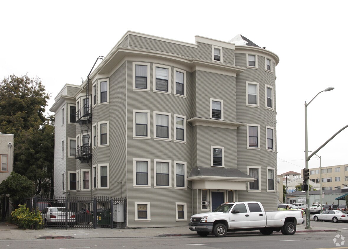 Foto del edificio - 160 International Blvd