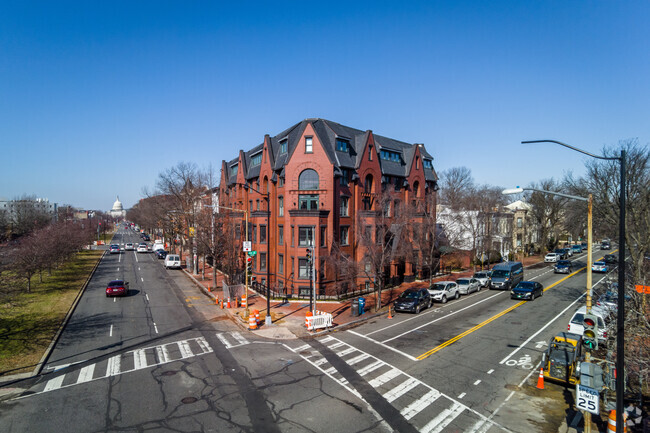 Context View - Butterfield House