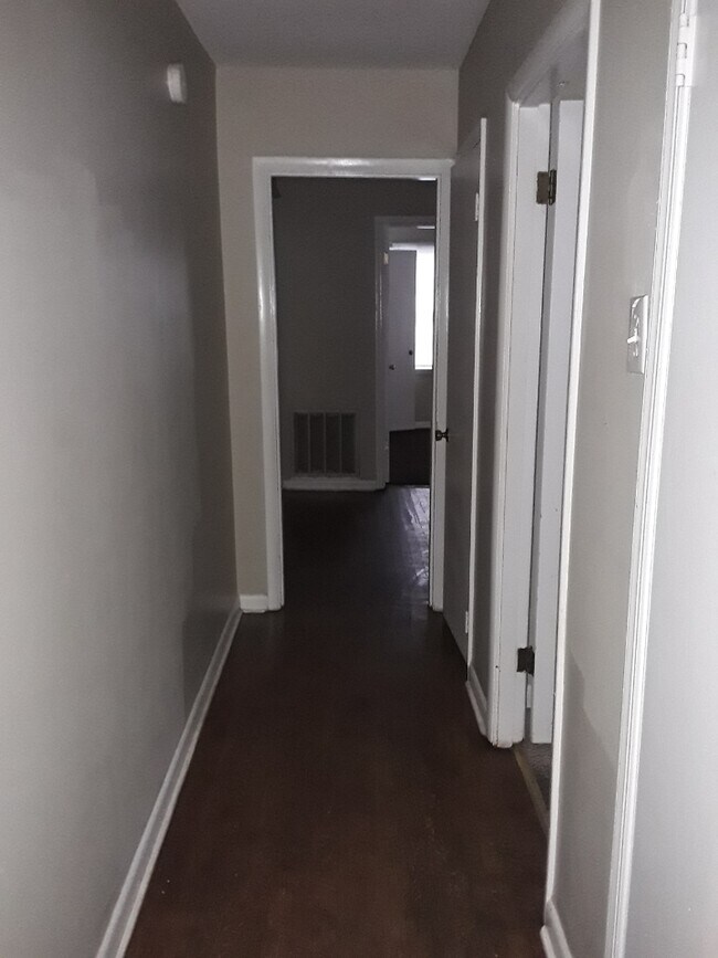 Foto del edificio - 464 13th Ave NW