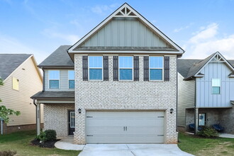 Building Photo - 2350 Walker Dr