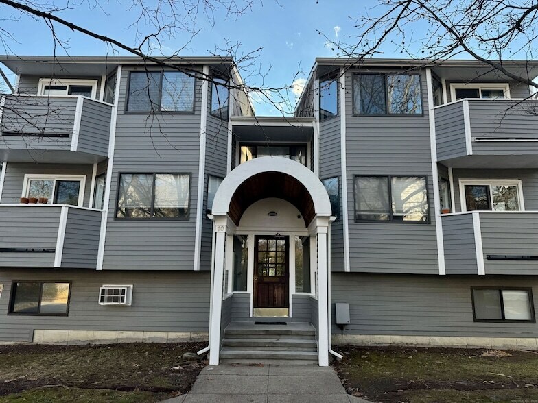 Foto principal - 70 Lawrence St